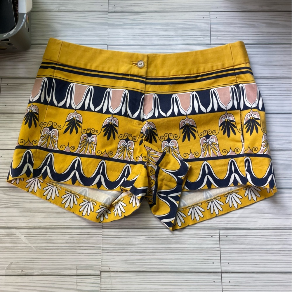 J.Crew city fit Yellow Patterned Women Shorts size 2 stretch